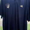 ChatGPT-Bild 13. Okt. 2026, 16_32_49 SVCN Polohemd Adidas – Navy mit Vereinswappen XXL